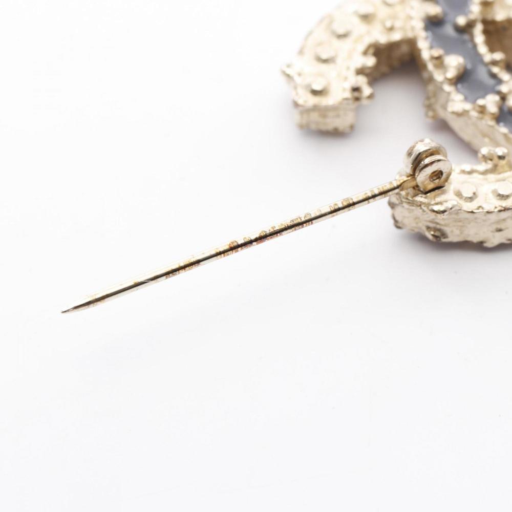 CHANEL Pink Logo Brooch - Picture 4 of 5